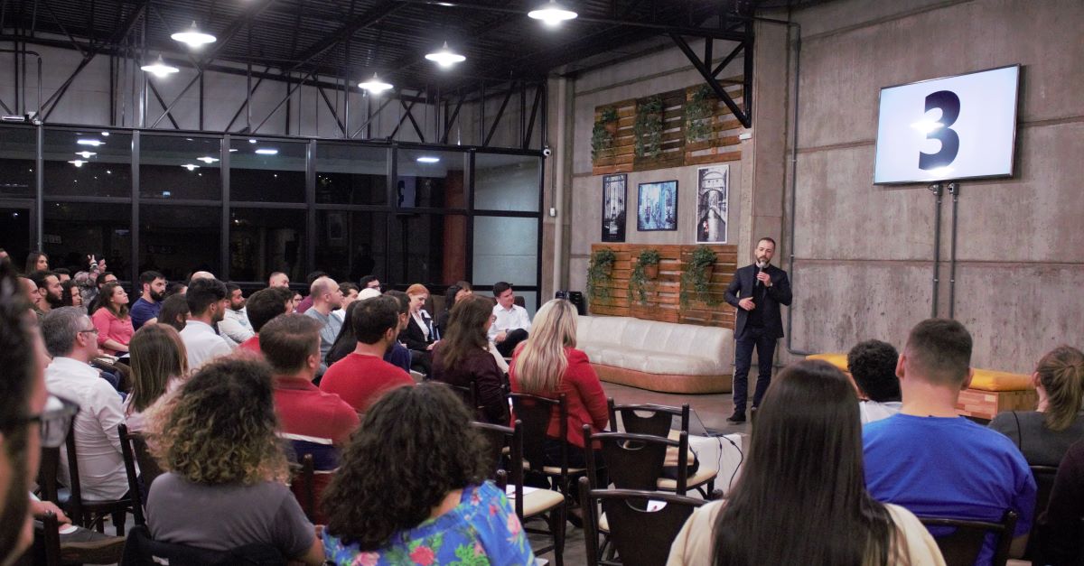Soft Cave MeetUp #4: tivemos um treinamento em Inteligência Comercial
