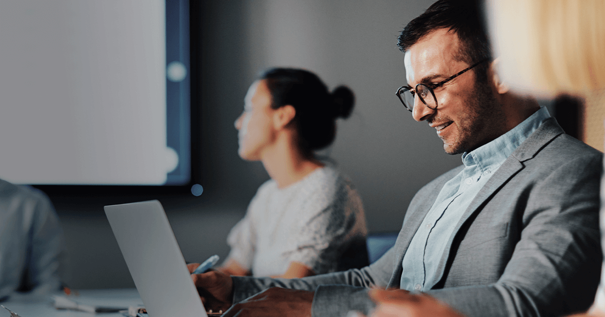 Carreira em vendas: 4 fatores para considerar antes de aceitar a proposta de uma empresa